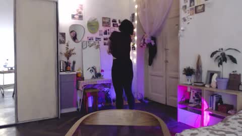 Snapshot of pink_soup chatting on 24, 10, 2025 Sony online show from 24, 10, 2025