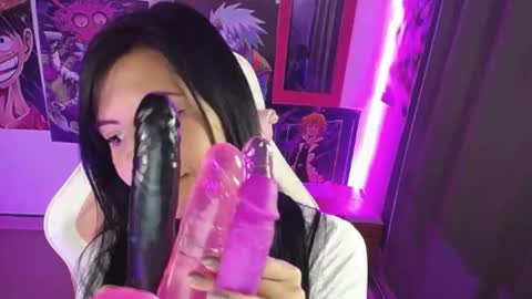 pink_yuii online show from 26, 2, 2025