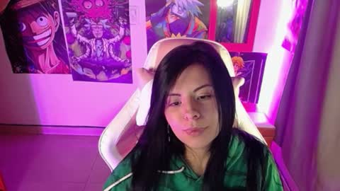 pink_yuii online show from 9, 3, 2025