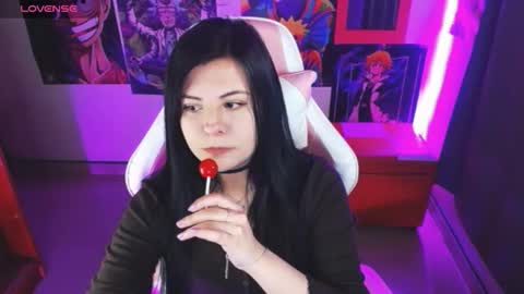 pink_yuii online show from 19, 10, 2025