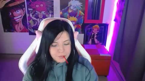 pink_yuii online show from 14, 12, 2025