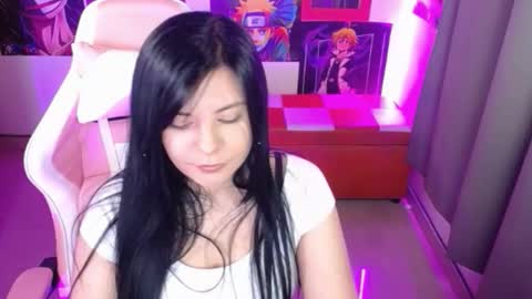 pink_yuii online show from 11, 1, 2026