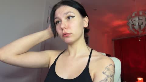 pinkdollylovv online show from 2, 2, 2025