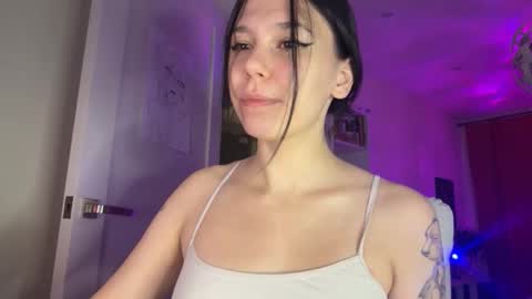 pinkdollylovv online show from 24, 9, 2025