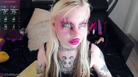 Snapshot of pinkslobber chatting on 1, 2, 2025 Helen Goat online show from 1, 2, 2025