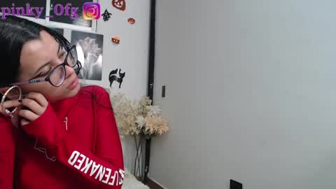 pinky_f00x online show from 11, 10, 2025