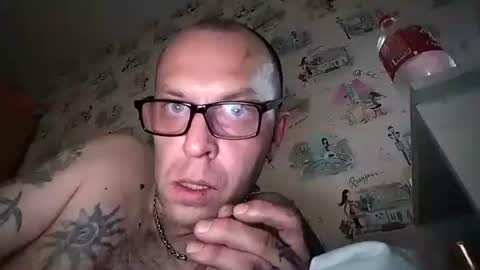 Maxwhite online show from 25, 11, 2025