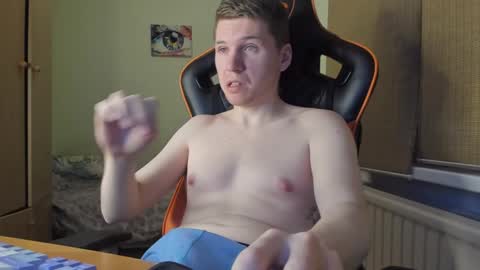 Snapshot of pirremeow chatting on 8, 12, 2024 Pierre online show from 8, 12, 2024