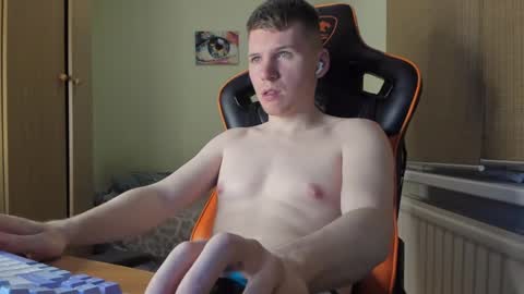 Snapshot of pirremeow chatting on 20, 12, 2024 Pierre online show from 20, 12, 2024