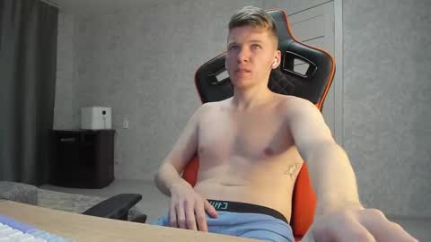 Snapshot of pirremeow chatting on 14, 2, 2025 Pierre online show from 14, 2, 2025