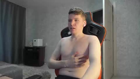 Snapshot of pirremeow chatting on 22, 2, 2025 Pierre online show from 22, 2, 2025