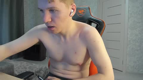 Snapshot of pirremeow chatting on 25, 2, 2025 Pierre online show from 25, 2, 2025