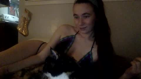 Snapshot of pixie_bella chatting on 17, 12, 2025 pixie_bella online show from 17, 12, 2025