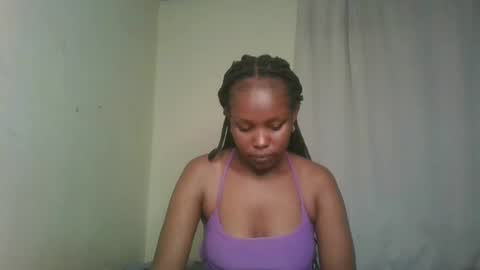 Snapshot of pixie_roman chatting on 8, 12, 2024 Majesty online show from 8, 12, 2024