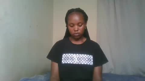 Snapshot of pixie_roman chatting on 9, 12, 2024 Majesty online show from 9, 12, 2024