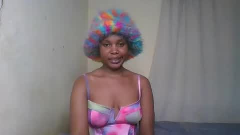 Snapshot of pixie_roman chatting on 7, 1, 2025 Majesty online show from 7, 1, 2025