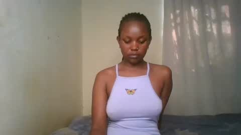 Snapshot of pixie_roman chatting on 4, 2, 2025 Majesty online show from 4, 2, 2025