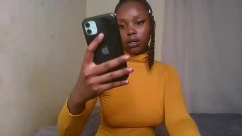 Snapshot of pixie_roman chatting on 4, 3, 2025 Majesty online show from 4, 3, 2025