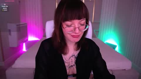 Snapshot of pixiepeachh chatting on 9, 11, 2025 pixiepeachh online show from 9, 11, 2025