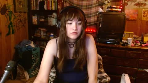 Izzy online show from 18, 2, 2025