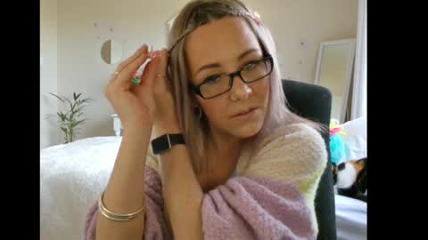 Lynn online show from 4, 12, 2024