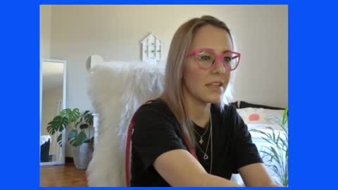 Lynn online show from 12, 2, 2025