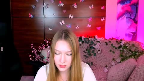 Sophie online show from 2, 2, 2025