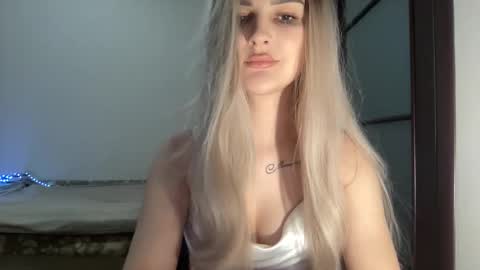 Mia online show from 15, 10, 2025