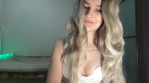 Mia online show from 21, 10, 2025