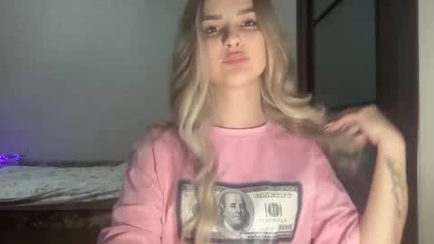 Mia online show from 3, 11, 2025