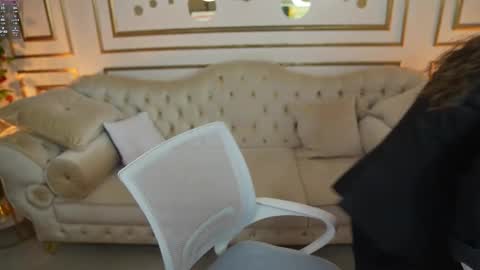 Lana online show from 10, 2, 2026