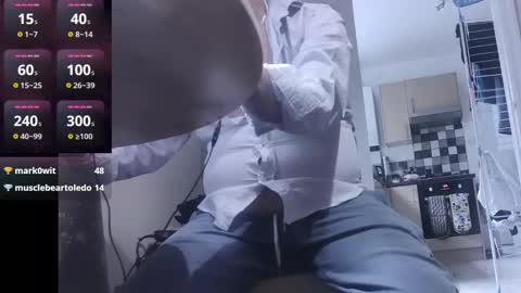 Play Me online show from 21, 10, 2025