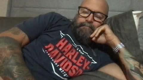 Snapshot of pleasesitonmycock chatting on 28, 10, 2025 PleaseSitOnMyCock online show from 28, 10, 2025