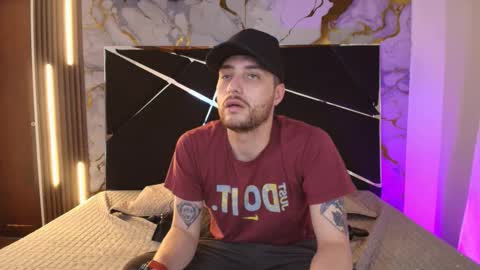 Snapshot of pleasure_vibes023 chatting on 10, 10, 2025 JUAN AND JULI online show from 10, 10, 2025