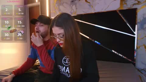 Snapshot of pleasure_vibes023 chatting on 23, 10, 2025 JUAN AND JULI online show from 23, 10, 2025