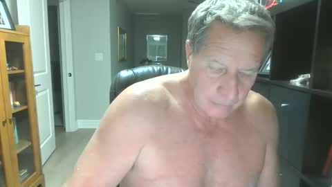 Snapshot of pleeeezeher chatting on 25, 10, 2025 pleeeezeher online show from 25, 10, 2025