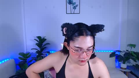 Ploysai online show from 3, 10, 2025