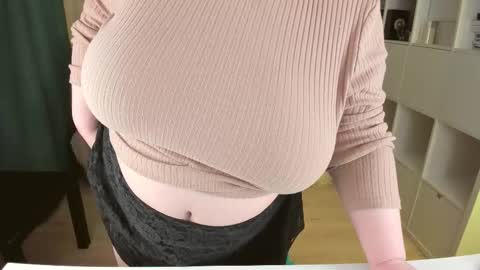 Snapshot of plum_pie__ chatting on 11, 10, 2025 Alice online show from 11, 10, 2025