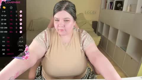 Snapshot of plum_pie__ chatting on 20, 11, 2025 Alice online show from 20, 11, 2025