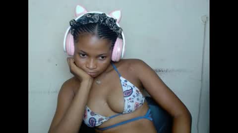 plumnjuicyx online show from 26, 2, 2025