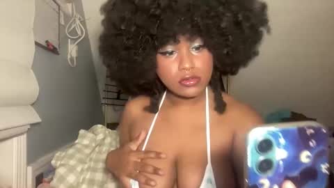 Snapshot of plushicore chatting on 9, 11, 2025 stariette online show from 9, 11, 2025