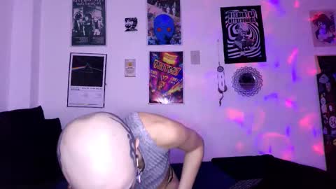    online show from 24, 10, 2025