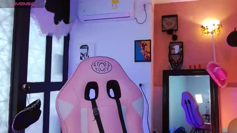 Snapshot of poison_liv chatting on 8, 2, 2026 poison_liv online show from 8, 2, 2026