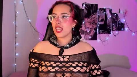 Willow                      Hours 12pm to 630pm Colombian time FRIDAY AND SUNDAY FREE DAYS online show from 22, 9, 2025