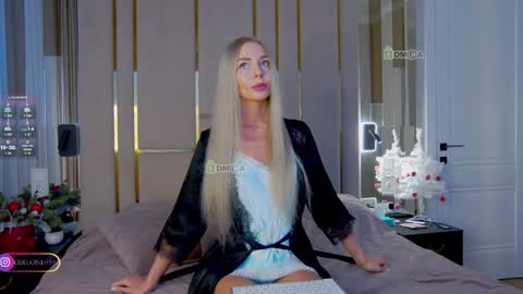 Polina online show from 2, 1, 2025