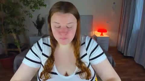 Snapshot of polinasallivan chatting on 1, 10, 2025 Polina online show from 1, 10, 2025
