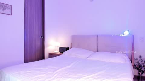 Polly online show from 1, 11, 2025