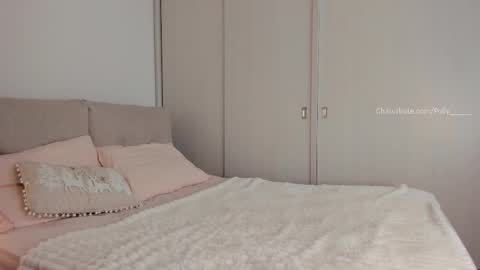 Polly online show from 5, 11, 2025