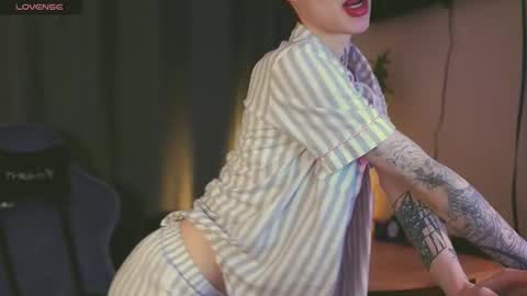 Megan.online  online show from 19, 2, 2025