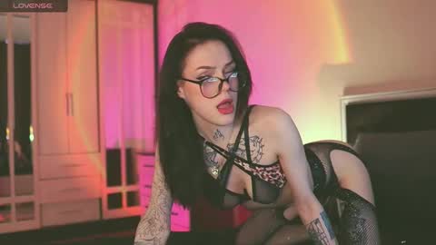 Megan.online  online show from 27, 2, 2025